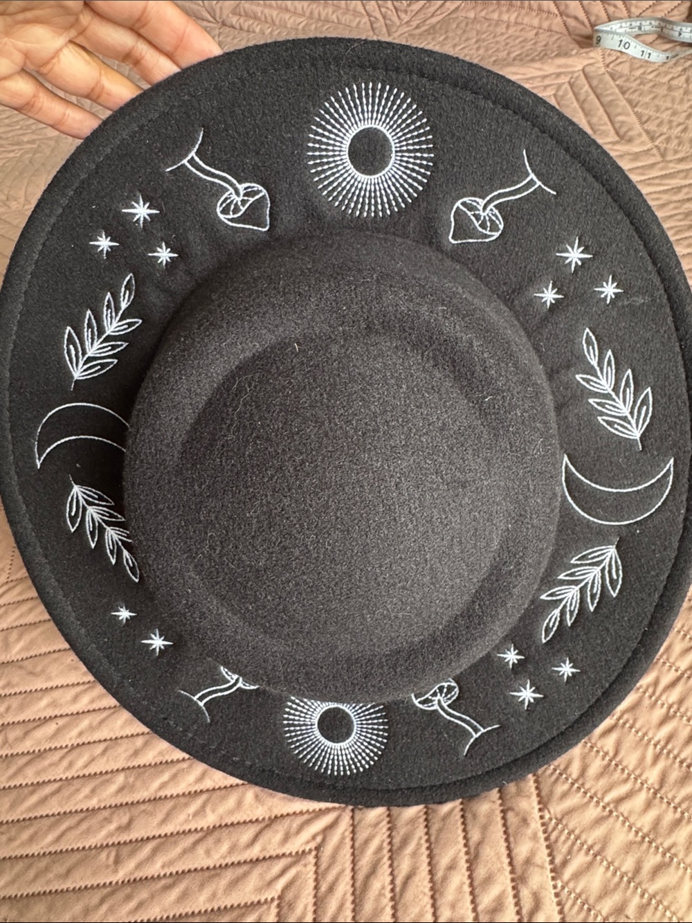 Black Wide-Brim Embroidered Felt Hat - Picture 2 of 4